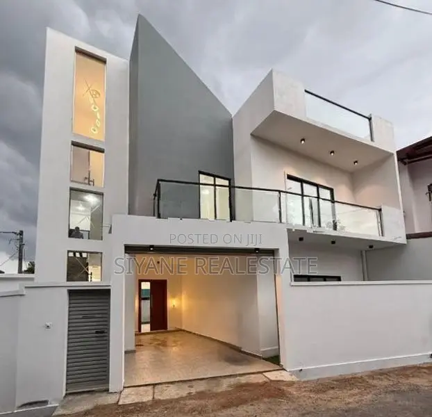 Beautiful Modern House for Sale Athurugiriya