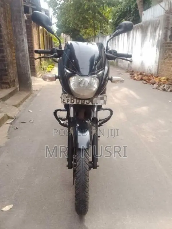 Bajaj Pulsar 150 2015