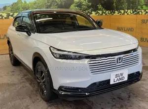 Honda Vezel Z Play Premium 2025