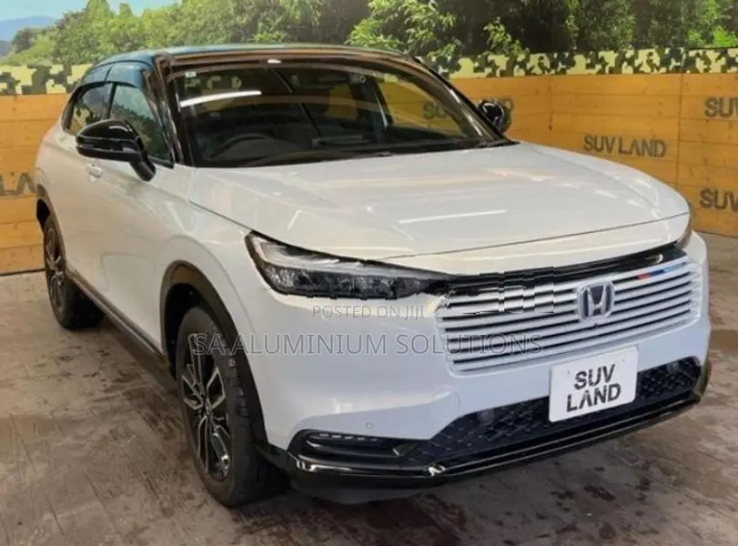 Honda Vezel Z Play Premium 2025