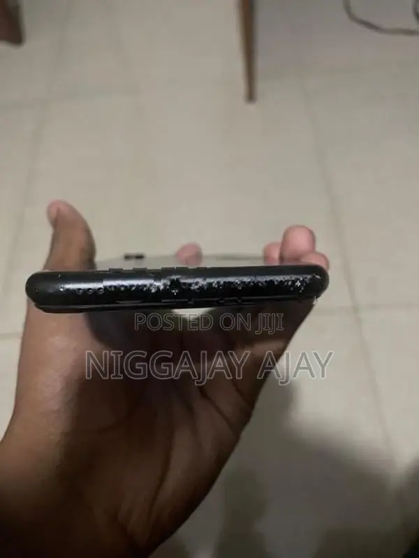 Apple iPhone XR 128GB (Used)
