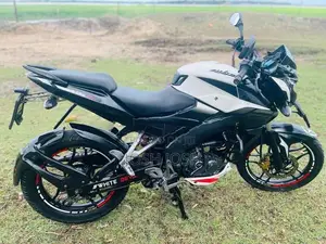 Bajaj Pulsar NS160 2018