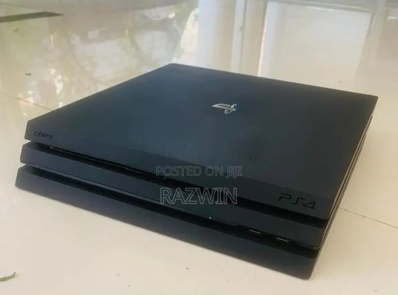 PS4 Pro 1TB 4K Console Mafia III Game