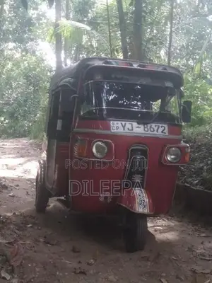 Bajaj RE 2011