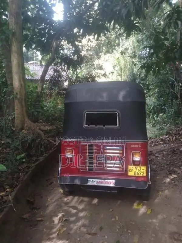 Bajaj RE 2011