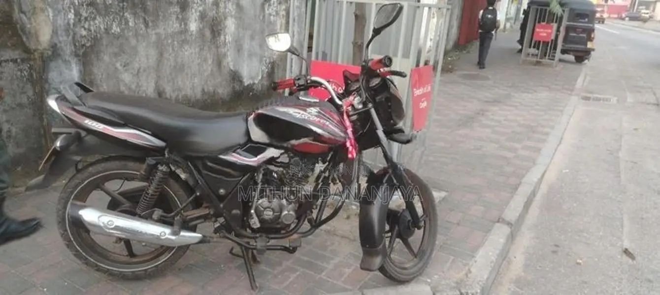 Bajaj Discover 2014