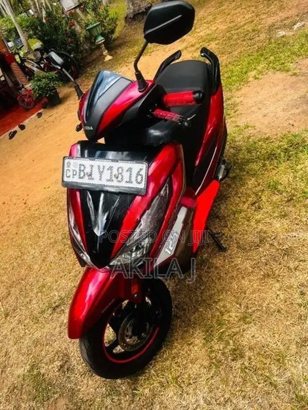 Honda Grazia Red 2019