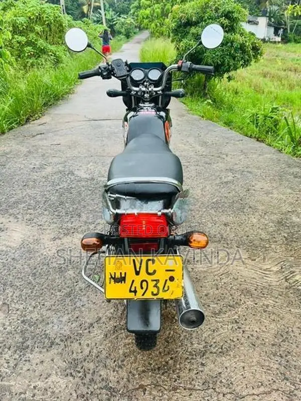 Bajaj CT100 2009