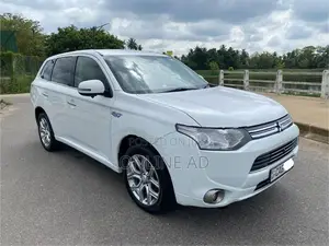 Mitsubishi Outlander 2014