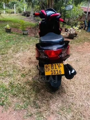 Honda Grazia Red 2019