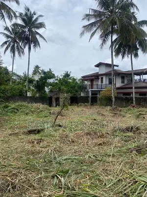 Land for Sale in Athurugiriya