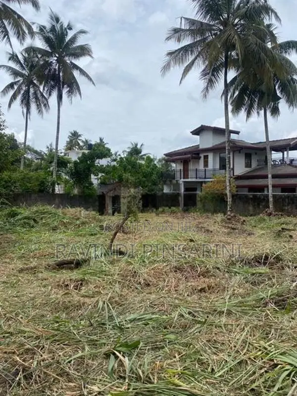 Land for Sale in Athurugiriya