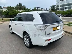 Mitsubishi Outlander 2014