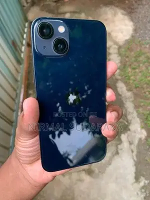 Apple iPhone 13 (Used)