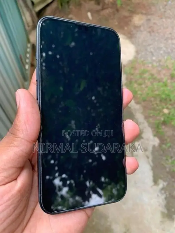 Apple iPhone 13 (Used)