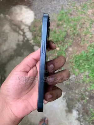 Apple iPhone 13 (Used)