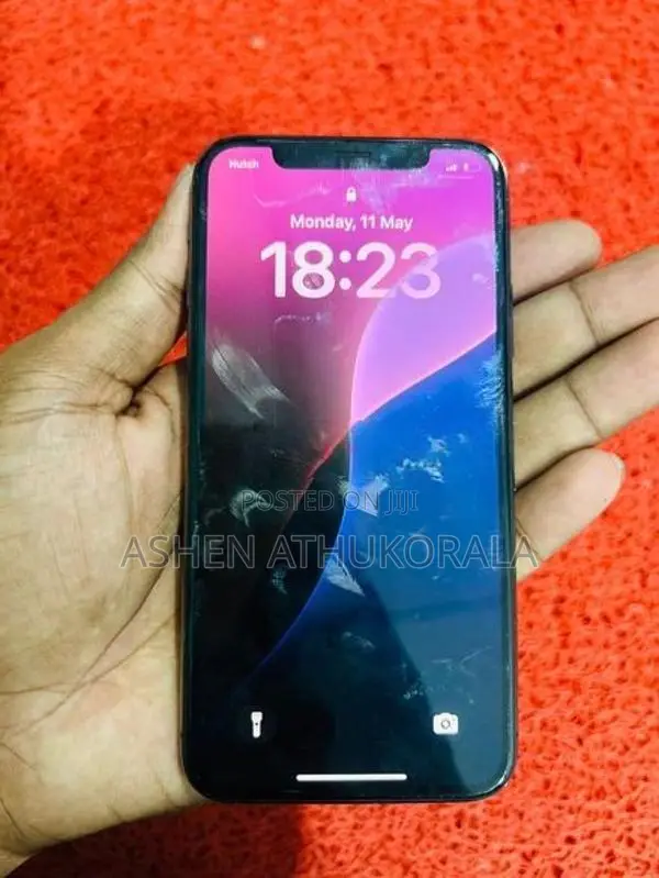Apple iPhone XS (Used)