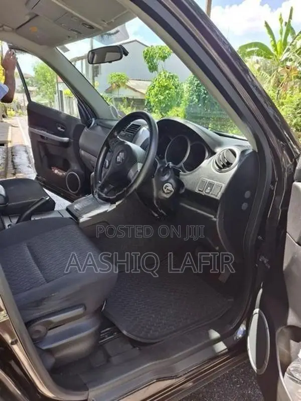 Suzuki Grand Vitara 2013