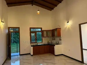 කඳානට නුදුරින් නිස්කලංක පරිසරයක පිහිටි නවීන තනිමහල් නිවස විකිණීමට.