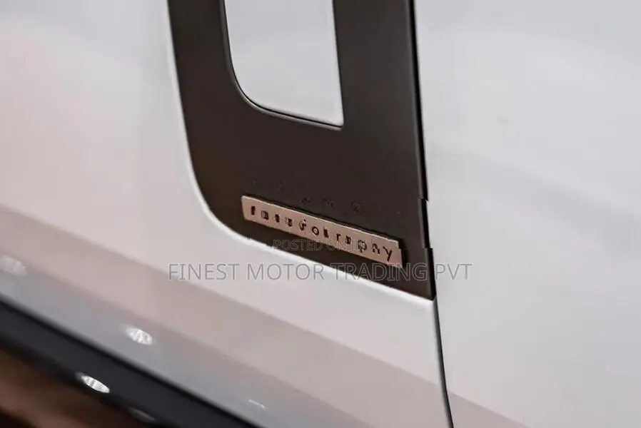 Land Rover Range Autobiography shadow 2025