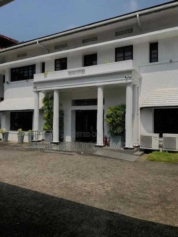 Commercial property for Rent - Colombo 07 (EM130AW)