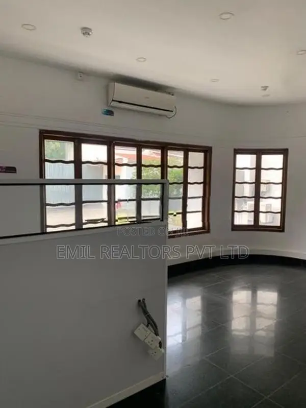 Commercial property for Rent - Colombo 07 (EM130AW)