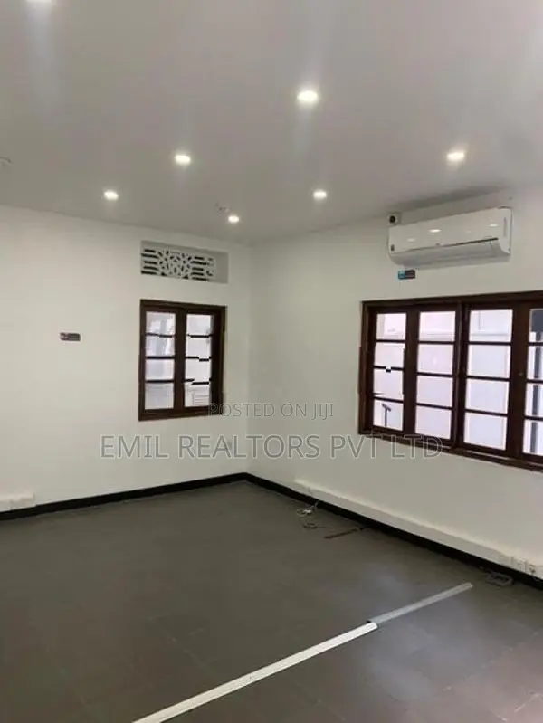 Commercial property for Rent - Colombo 07 (EM130AW)