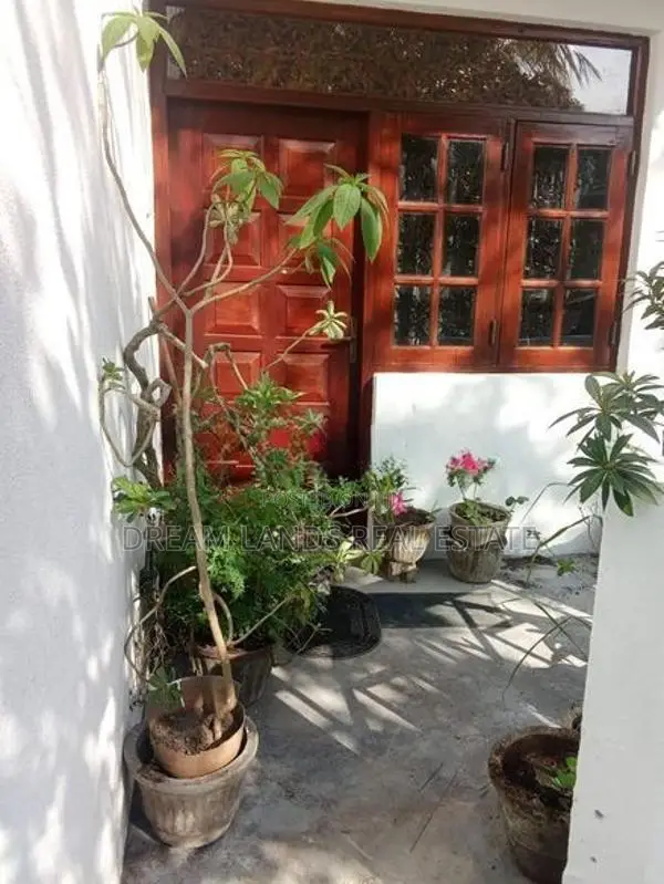 Furnished Upper floor for rent colombo 7