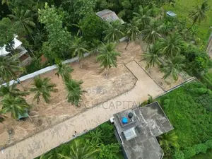 බිම් කොටස් කහතුඩුව