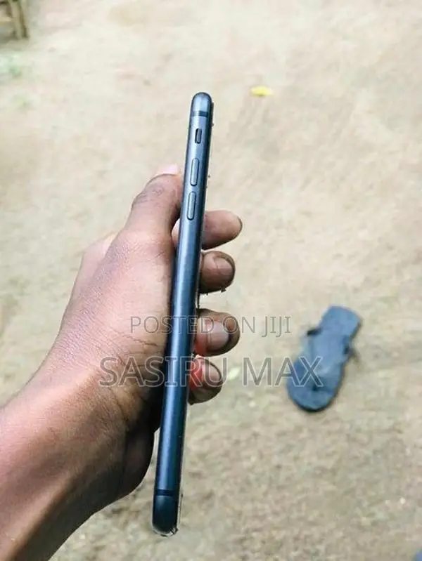 Apple iPhone 8 Plus (Used)