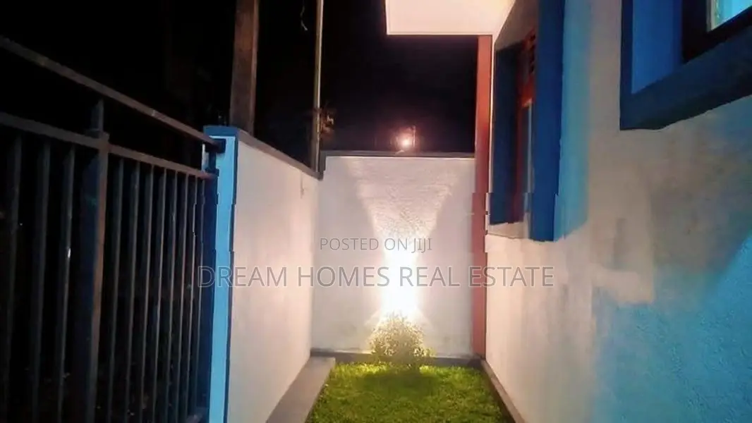 Piliyandala, Brand New Modern Two-Storey Luxury House for Sale