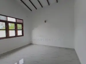 Modern Family House for Sale – Highly Residential Area in Kesbewa