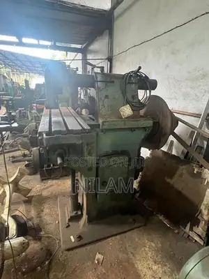Heavy Duty Lathe Machine