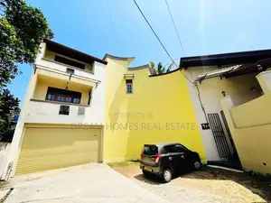Prime 3-Story Modern Residence for Rent – Thalawatugoda, Kotte