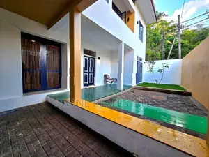 House For Sale in Thalawathugoda
