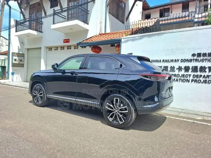 Honda Vezel Z APPLE CAR PLAY 2025