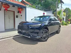 Honda Vezel Z APPLE CAR PLAY 2025
