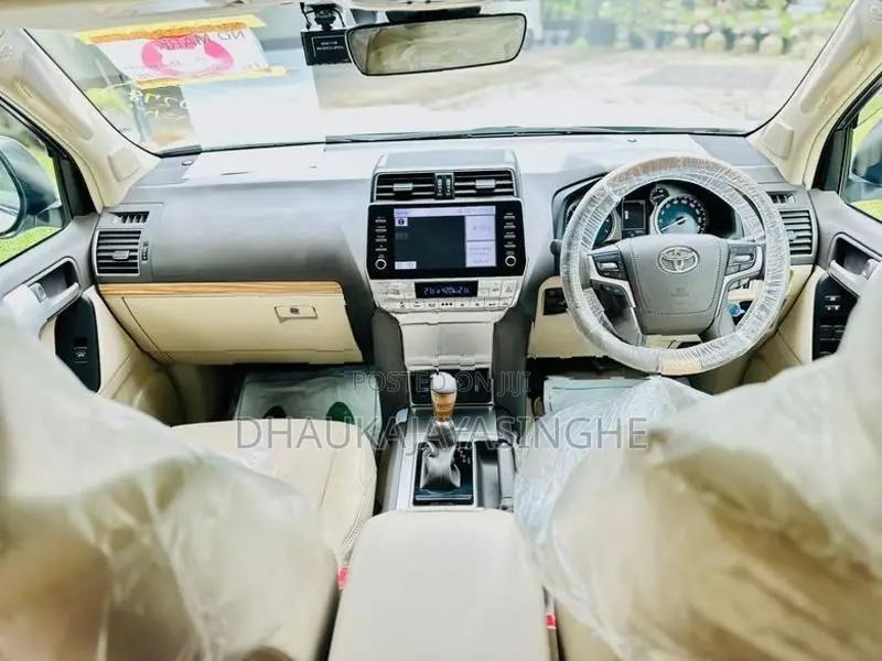 Toyota Land Cruiser Prado 2023