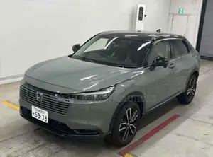Honda Vezel Z PLAY 2025
