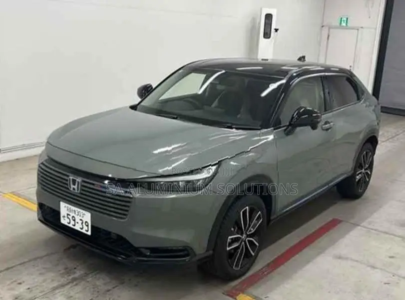 Honda Vezel Z PLAY 2025