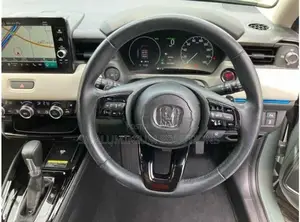 Honda Vezel Z PLAY 2025