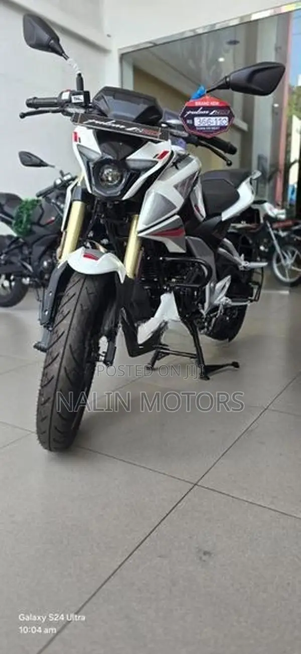 Bajaj Pulsar N160 Premium 2025