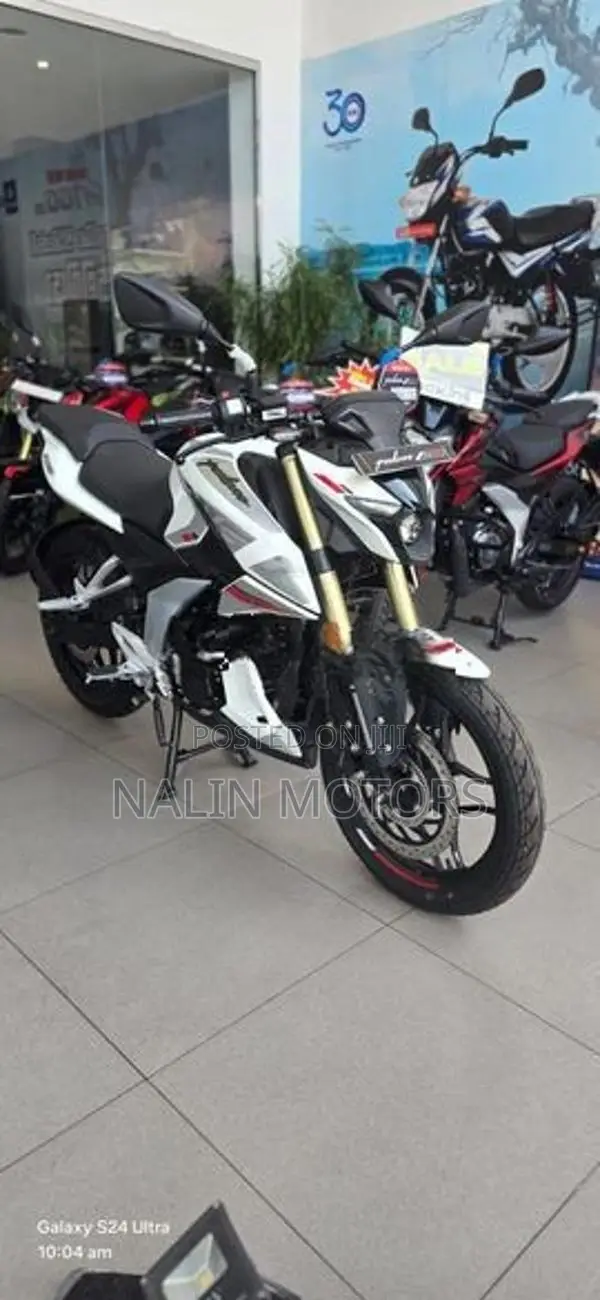 Bajaj Pulsar N160 Premium 2025