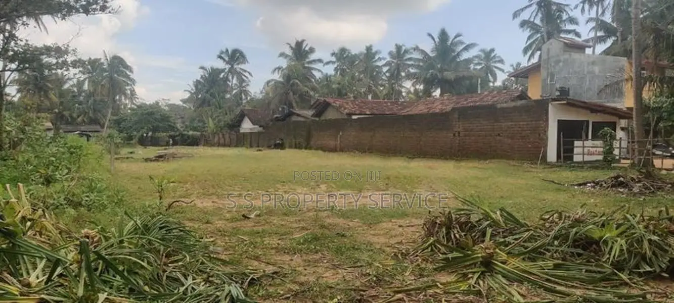 81 perches Land For Sale in Waskaduwa (SSPL-409)