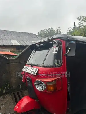 Bajaj RE 2010