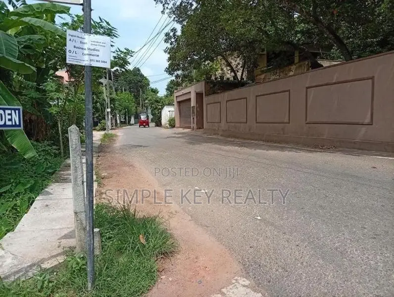 Thalawathugoda highly residential valuable Land for sale