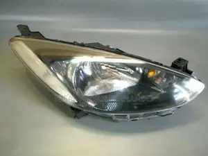 Mazda Demio 2007Y Head Light