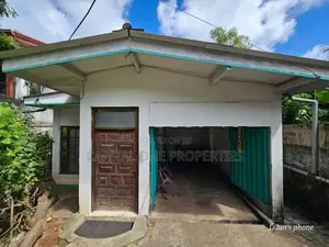 Land for Sale with Old House in Boralesgamuwa - 3949 U