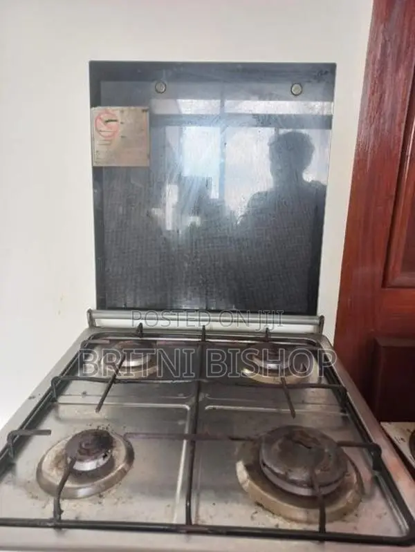 Four Burners with Oven Gas Cooker