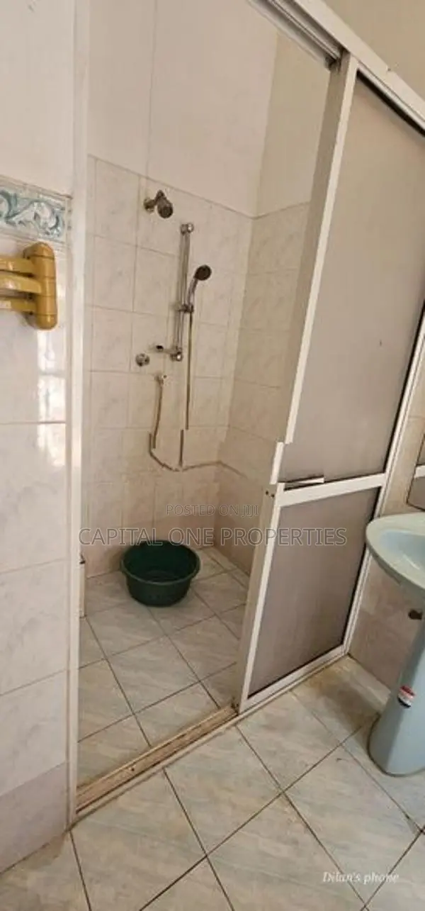 Land for Sale with Old House in Boralesgamuwa - 3949 U